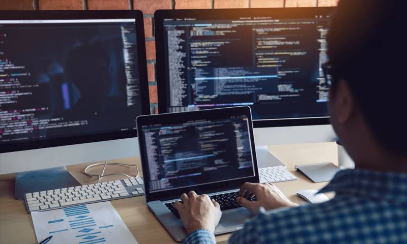 数据科学选型：R与Python如何赋能戚墅堰区网站建设？